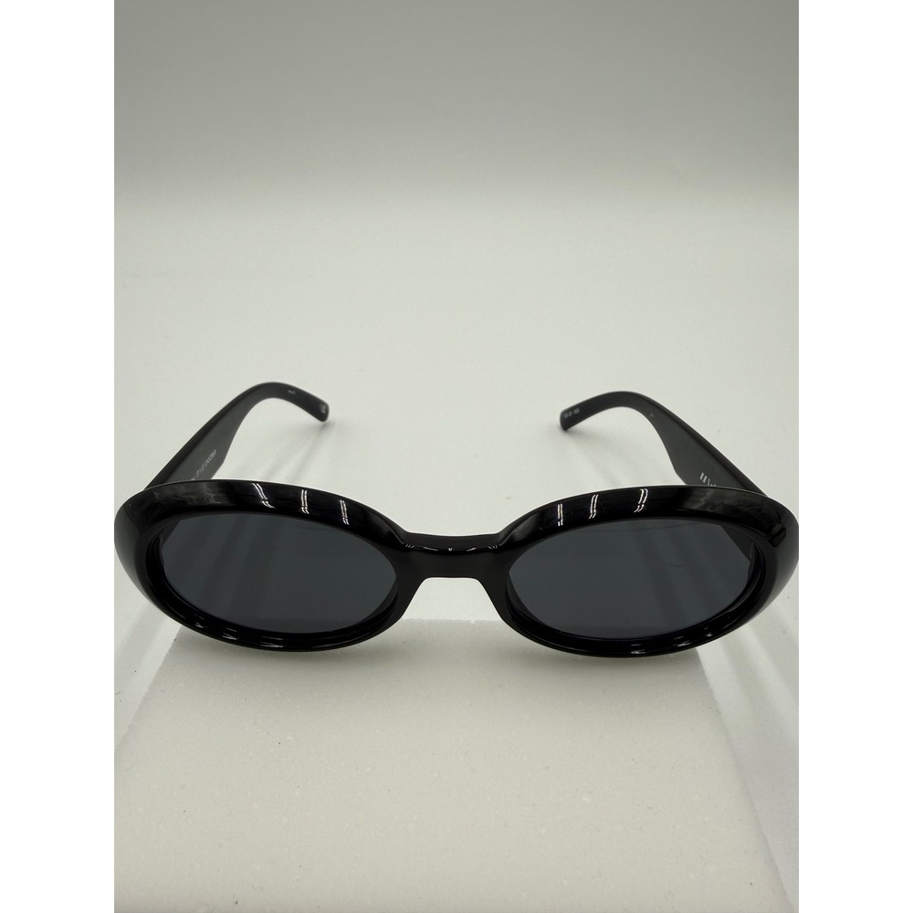 Le Specs Work It! Sunglasses Womens OS Black Excellent Oval 2102369